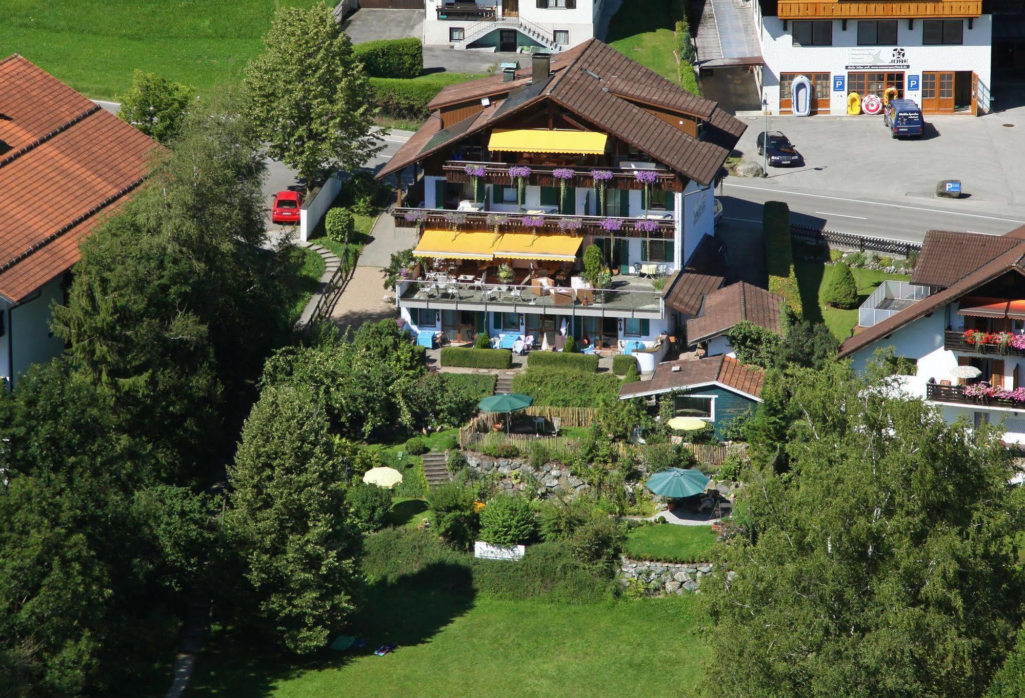 Dreimaederlhaus - Das Vegetarische Boutique Hotel Fussen Exterior photo